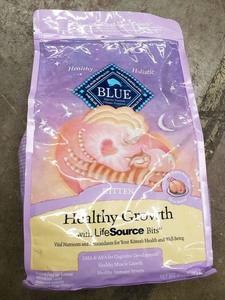 lot 181 image: Blue Buffalo Healthy Growth Chicken & Brown Rice Recipe Kitten Premium Dry Cat Food - 5lbs