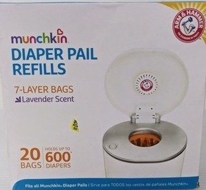 lot 521 image: Munchkin Arm & Hammer Diaper Pail Snap, Seal and Toss Refill Bags, 600ct, 20pk