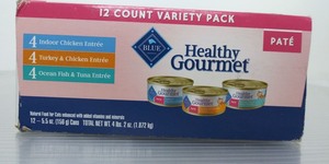 lot 327 image: Blue Buffalo Healthy Gourmet Pat� Premium Wet Cat Food Indoor Chicken, Turkey & Ocean Fish - 5.5oz12ct Variety Pack