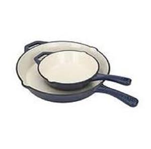 lot 361 image: Members Mark 2-piece Enamel Cast Iron Skillet Set-Teal