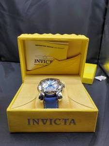 lot 2013 image: Invicta Chronograph Mens Watch