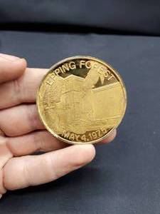 lot 2041 image: One Troy Ounce Of .999 Fine Silver With  24k Gold Overlay Epping Forest Coin