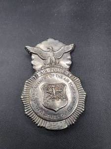 lot 2007 image: Air Police Pin