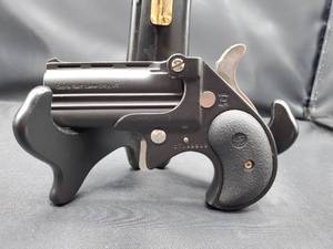 lot 2061 image: Cobra Enterprise Inc CB9 9mm Black Derringer with Black Cerakote Finish