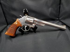 lot 2083 image: Smith and Wesson 629-1 44mag 8.25