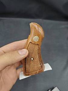 lot 2091 image: Smith & Wesson Wood Pistol Grips