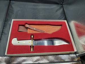 lot 2117 image: W.R. Case & Sons Cutlery Co. Hand-Crafted Bowie Fixed Blade Hunting Knife w Leather Sheath