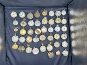 lot 2125 image: Lot of 44 Pocket Watches