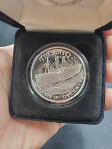 lot 2140 image: 1 Troy oz Silver Titanic Ship of Dreams Round .999 fine with Certificate of Authenticity