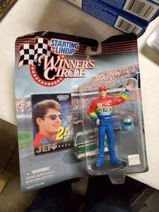 lot 2626 image: Winners Circle Jeff Gordon Action Figure