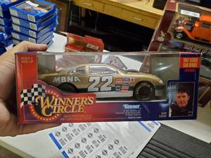 lot 2633 image: Winners Circle Ward Burton Die Cast Collectible Car