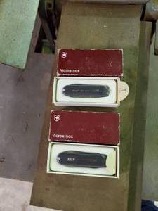 lot 2643 image: Lot of 2 Victorinox Pocket Knives