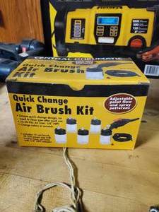 lot 2651 image: Quick Change Airbrush Kit