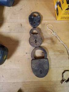 lot 2652 image: Lot of 3 Antique Metal Padlocks