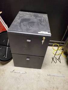 lot 2681 image: 2 Drawer Locking File Cabinet