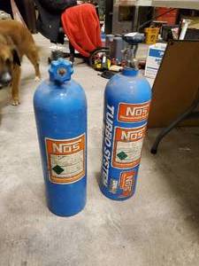 lot 2698 image: 2 25-lb Nitrous Oxide Bottles