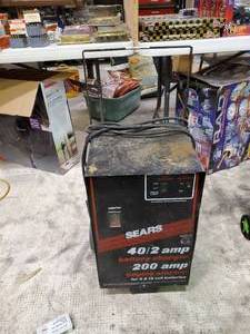 lot 2701 image: Sears 402amp Battery Charger