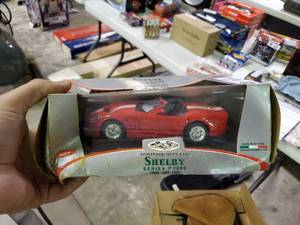 lot 2706 image: Heritage Mint 1999 Shelby Die Cast Collectible Car