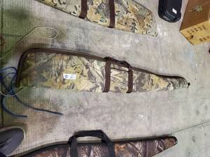 lot 2717 image: Camo Long Gun Soft Shell Case
