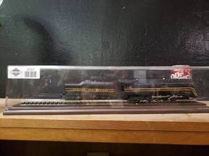 lot 2237 image: Norfolk and Western Model Train 2333 New York Central Hallmark