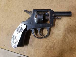 lot 2240 image: 32 Smith and Wesson Blank Gun