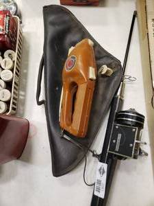 lot 2261 image: Fishing Machine Fishing Pole with Case and Folding Pocket Fisherman