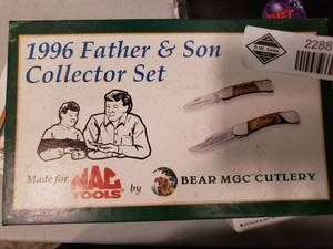 lot 2288 image: 1996 Father and Son Collector Knife Set made for Mac Tools by Bear MGC Cutlery