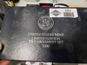 lot 2301 image: The United States Mint 2000 Special Edition Set of Two Ornaments