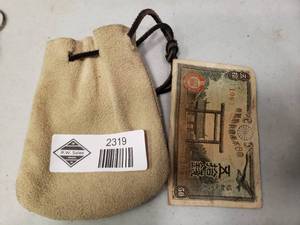 lot 2319 image: Lot of Foreign Currency