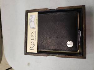 lot 2325 image: Rolfs Mens Premium Leather Wallet
