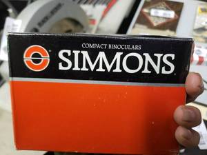 lot 2326 image: Simmons Compact Binoculars
