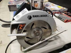 lot 2329 image: Black and Decker 7 14 Circular Saw