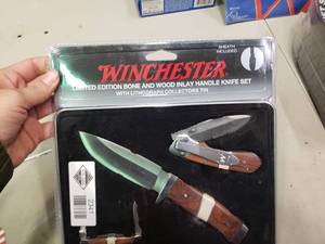 lot 2341 image: Winchester Limited Edition Bone in Wood Knife Set