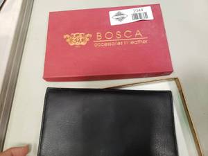 lot 2344 image: Bosca Leather Billfold