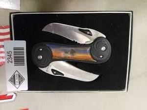 lot 2345 image: Special Edition Collectors Two-Bladed Knife