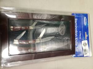 lot 2359 image: 3-Piece Remington Knife Set