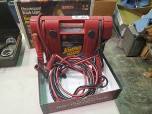 lot 2383 image: Portable Engine Jump Starter