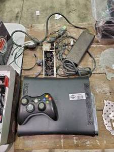 lot 2406 image: Xbox 360 Gaming Console