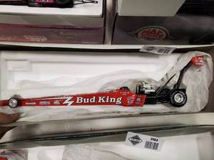 lot 2461 image: Mac Tools Motor Sports Die Cast Drag Car