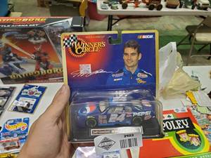 lot 2482 image: NASCAR Jeff Gordon #24 Die Cast Car