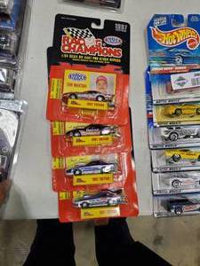 lot 2486 image: Lot of 4 Racing Champions Die Cast Pro Stock Cars Funny Cars