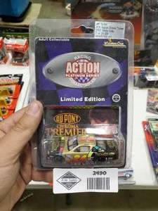 lot 2490 image: Action Platinum Series Jeff Gordon Die Cast Car
