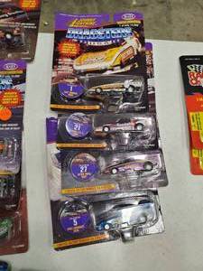lot 2496 image: Lot of 4 Johnny Lightning Dragsters