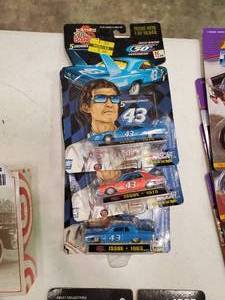 lot 2500 image: Lot of 3 Richard Petty Die Cast Cars