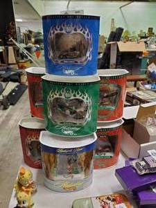 lot 2527 image: Lot of 9 Hot Wheels Holiday Cars