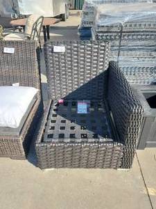 lot 1013 image: Large Sunset Left Arm Kodiak Patio Chair