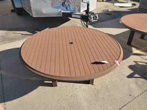 lot 1021 image: 56 Aluminum Slat Top Kona Patio Table