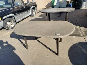lot 1022 image: Outdoor Patio Table