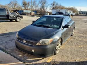 lot 9 image: 2005 Scion Tc, runs and drives. With parts car