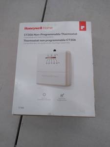 lot 3903 image: Honeywell Heat Only Thermostat